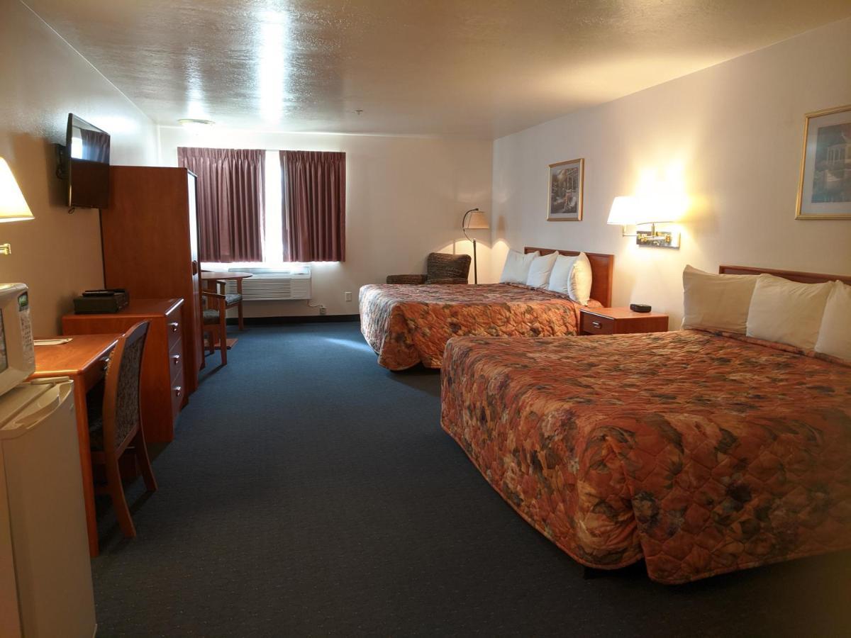 Aquarius Inn Bicknell Extérieur photo