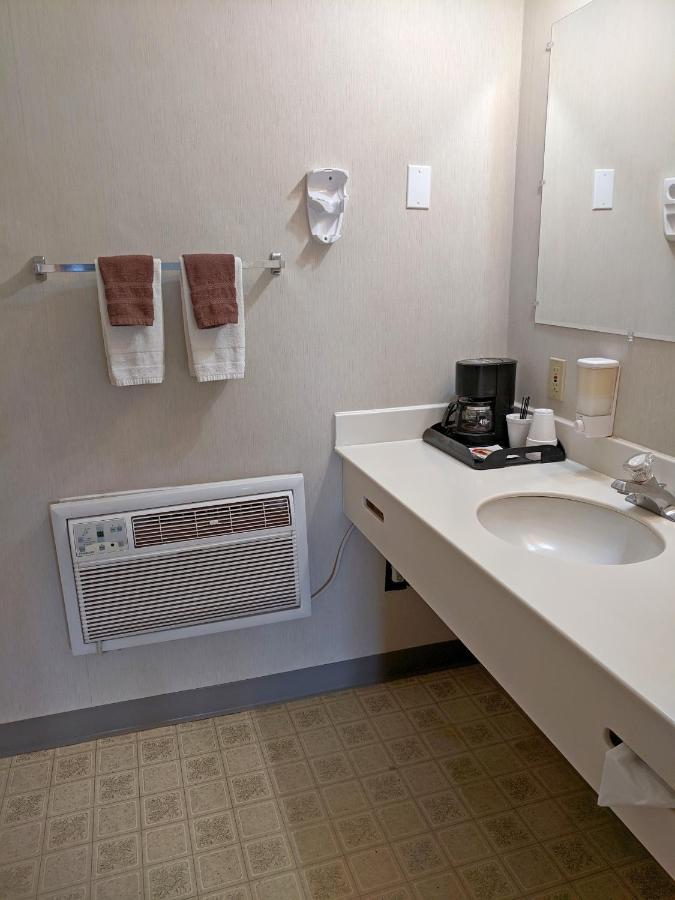 Aquarius Inn Bicknell Extérieur photo