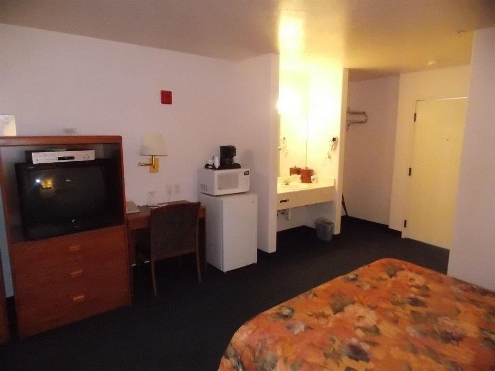 Aquarius Inn Bicknell Extérieur photo
